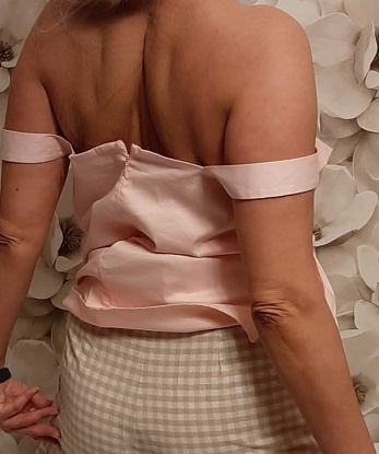 От легкого флирта 💋 до интимных игр в постели, я мастерица во всех сферах наслаждения. Мои услуги обещают незабываемые ощущения и удовлетворение. Живу в Москве, и мне не терпится встретиться с тобой и сделать нашу встречу по-настоящему особенной. Посмотри мои фото 💯 и оцени, какая я заводная и сексуальная. У меня уже много положительных отзывов от моих довольных клиентов. ❤️ Не упусти свой шанс окунуться в мир удовольствия со мной! Ульяночка
